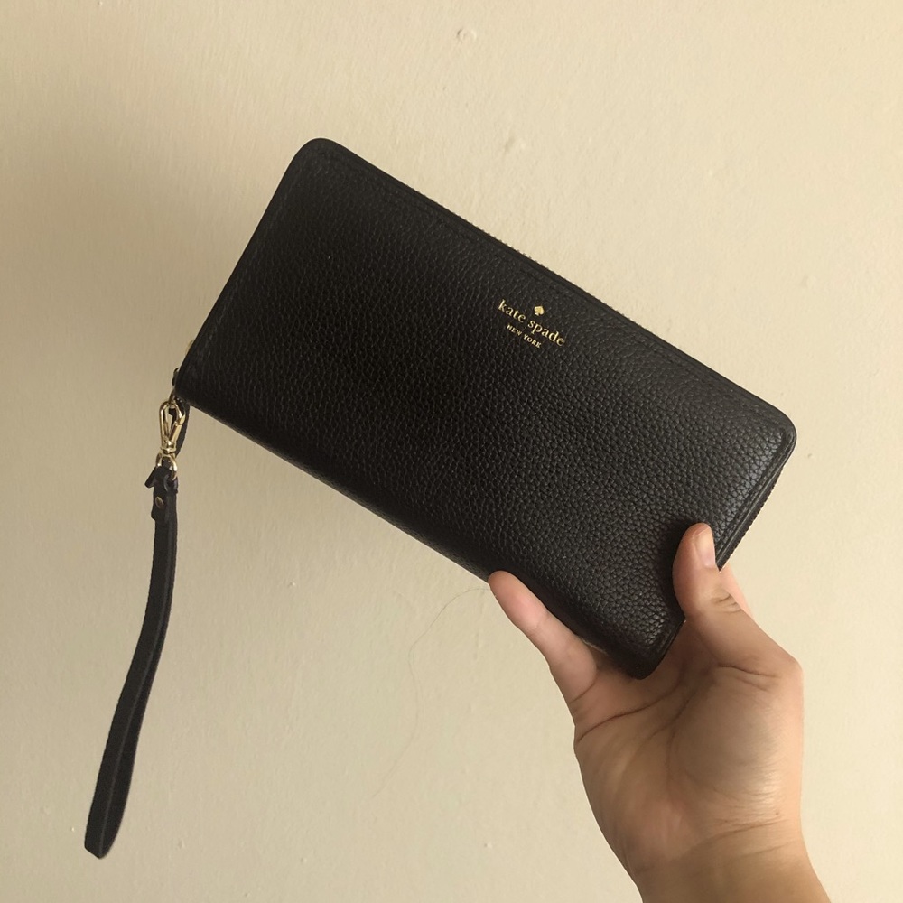 Kate spade wristlet wallet